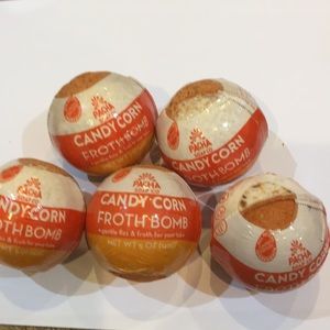 Bundle of five Pacha soap company froth bomb NWT